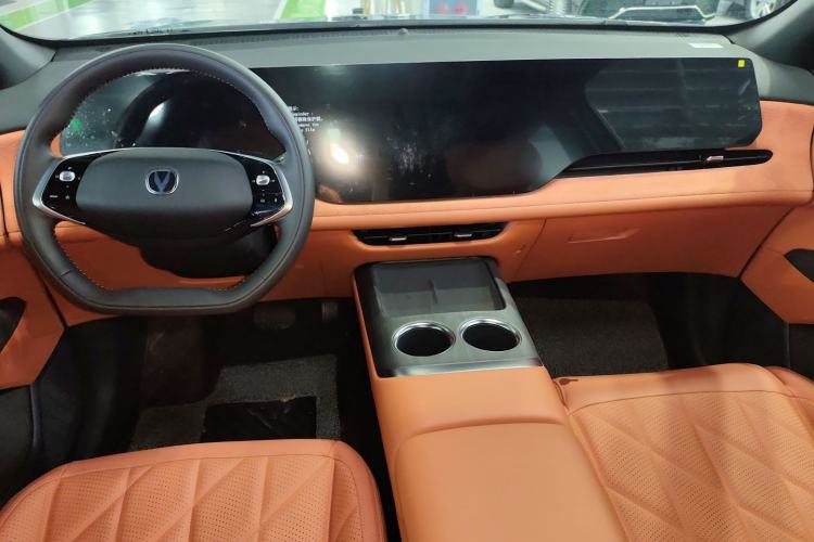 Used CHANGAN CS75 PLUS 2025 4th Generation 1.5T New Blue Whale Smart Luxury Edition
