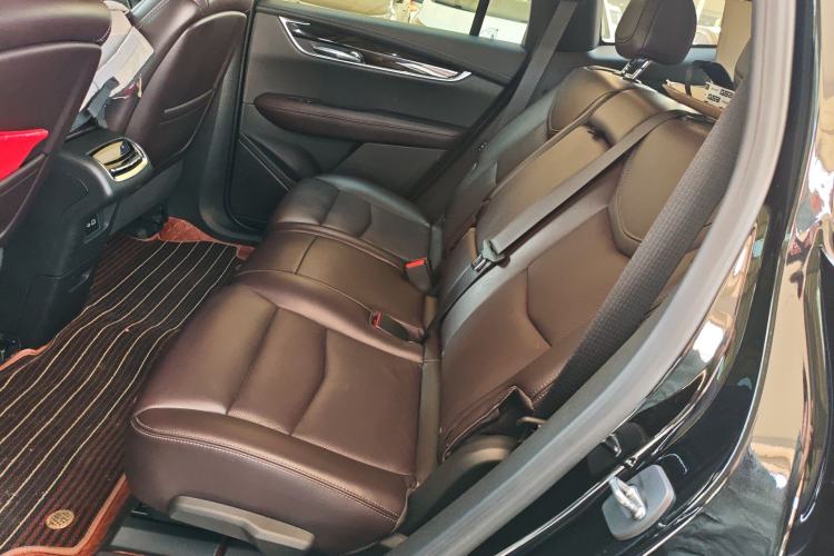 Used Cadillac XT6 2022 2.0T 7-Seater Two-Wheel Drive Luxury Version Left Rear Seat