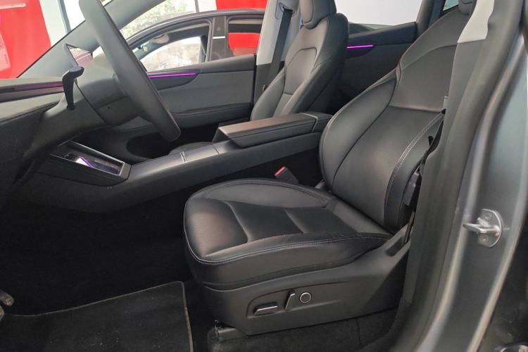 Used Tesla Model Y 2025 Rear-Wheel-Drive Version Left Front Seat