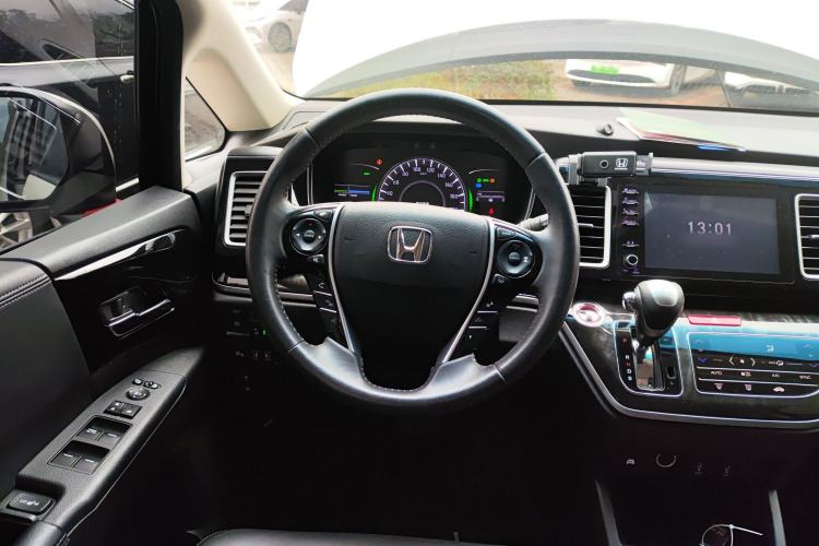 Used Honda Elysion 2019 2.0L Hybrid Luxury Edition
