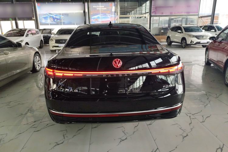 Used Volkswagen Passat 2025 Pro 380TSI Dragon Glory Edition
