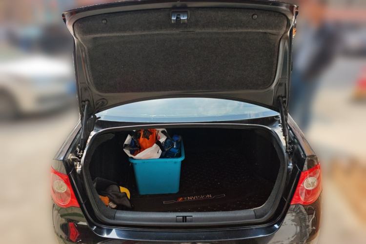 Used Volkswagen Sagitar 2011 1.6L Automatic Comfort Edition Trunk