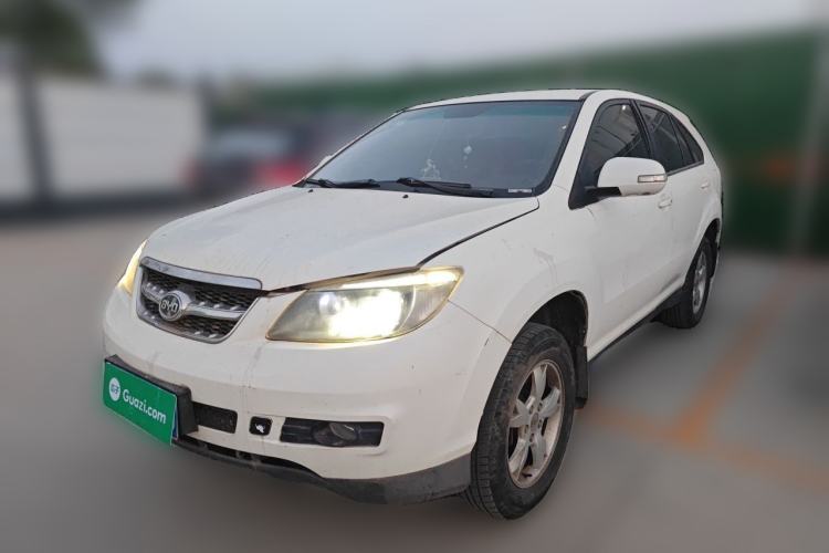 Used BYD S6 2013 Jingyue Edition 2.0L Manual Luxury Model 5 Seats