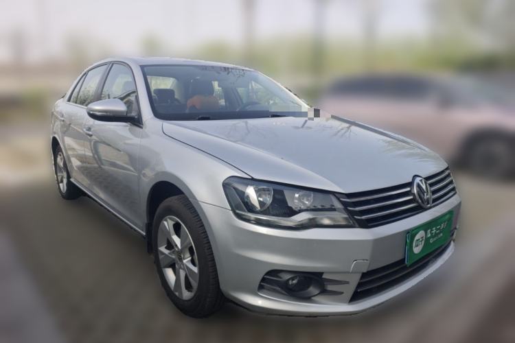 Used Volkswagen Bora 2014 1.6L Manual Comfort Model Front Right 45 Deg