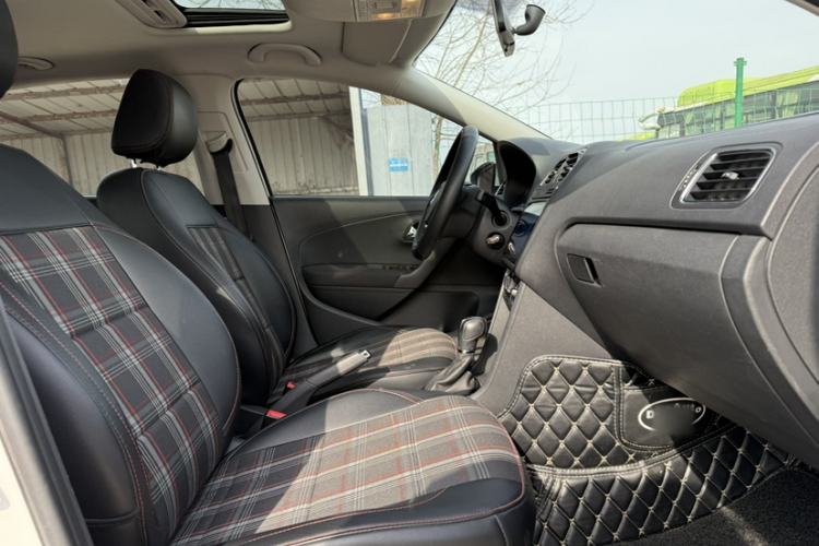 Used Volkswagen Polo 2018 1.5L Automatic Enjoyment Model
