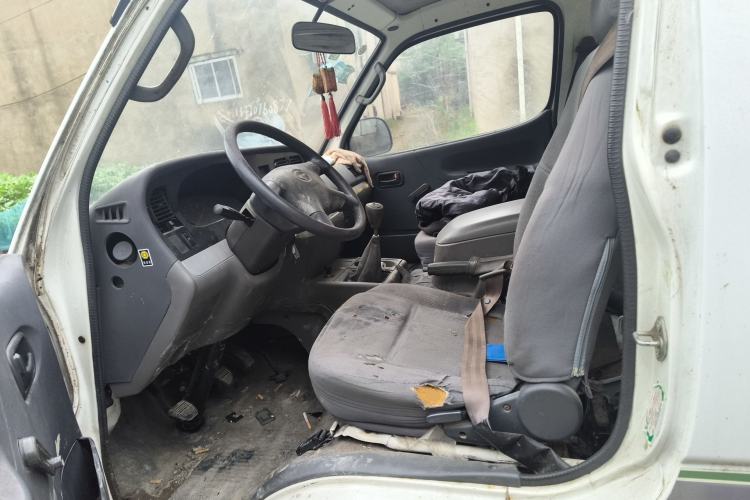 Used Jinbei Hiace 2014 2.0L 5th Generation Kuaiyunwang Business Version 4G19 Left Front Seat