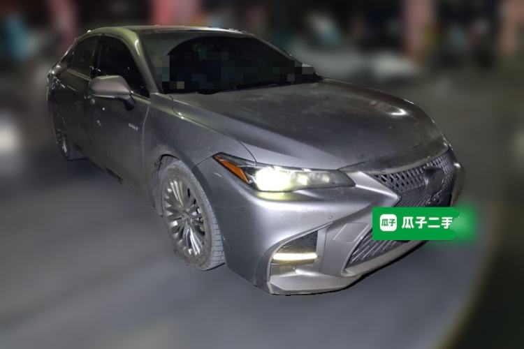 Used Toyota Avalon 2019 Dual-Engine 2.5L XLE Prestige Version China VI Standard