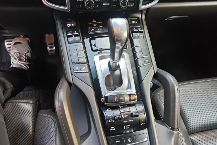 Used Porsche Cayenne 2015 Cayenne GTS 3.6T Gear Lever