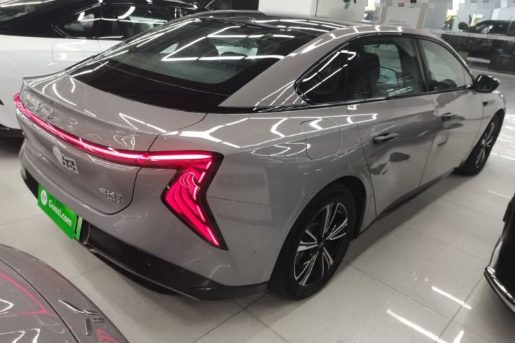 Used Hongqi EH7 2024 820 Pro Rear Right 45 Deg