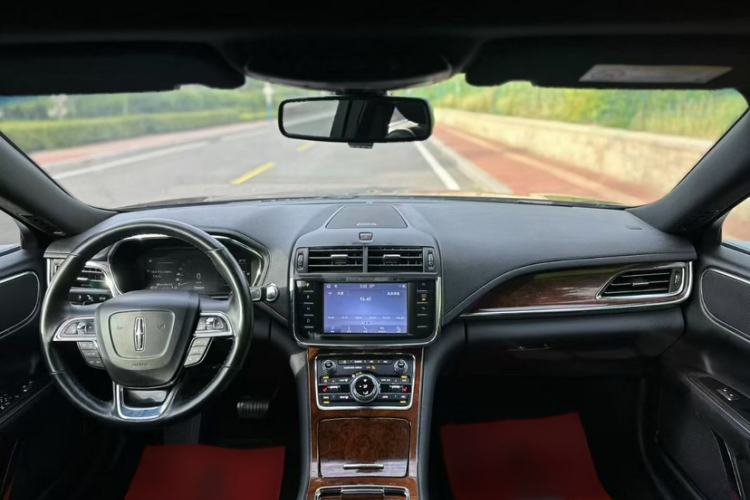 Used Lincoln Continental 2019 2.0T Two-Wheel Drive Luxury Edition China VI Standard
