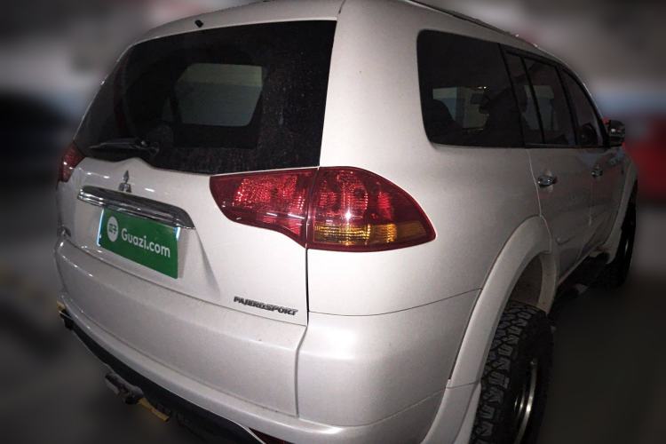 Used Mitsubishi Pajero Sport 2013 3.0L Automatic 4x4 Flagship Edition
