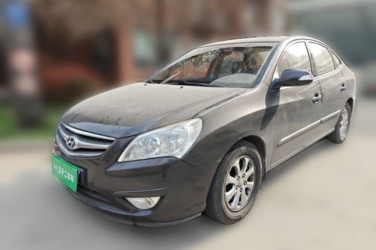 Used Hyundai Celesta 2010 1.6L AT GLS Front Left 45 Deg