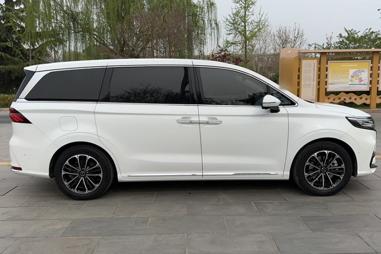 Used Roewe iMAX8 2021 400TGI Supreme Series Ultimate Edition
