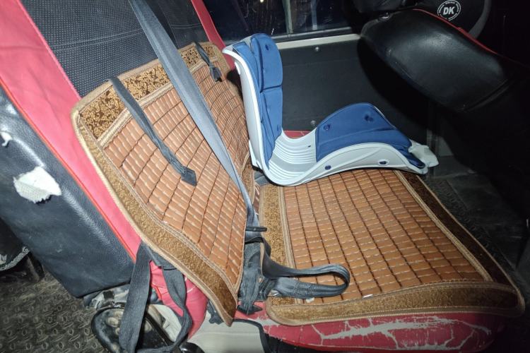 Used FORTHING Lingzhi 2019 Facelifted M3L 1.6L 7-Seater Standard Model Left Rear Seat