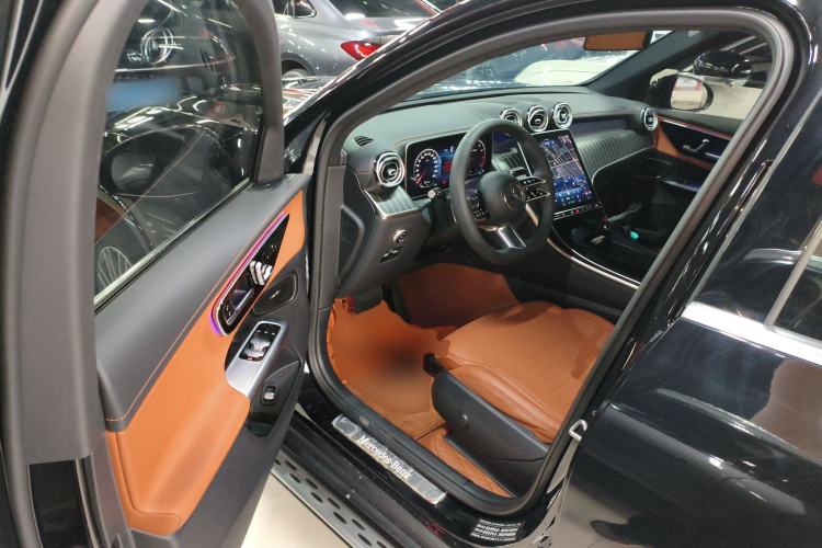 Used Mercedes-Benz GLC 2023 Refreshed GLC 300 L 4MATIC Dynamic Edition 5 Seats