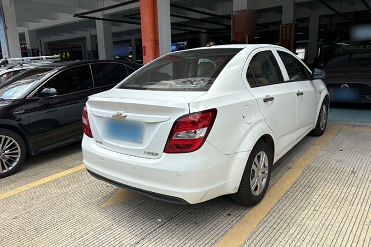 Used Chevrolet Aveo Sonic 2014 Sedan 1.4SL AT Fashion Edition