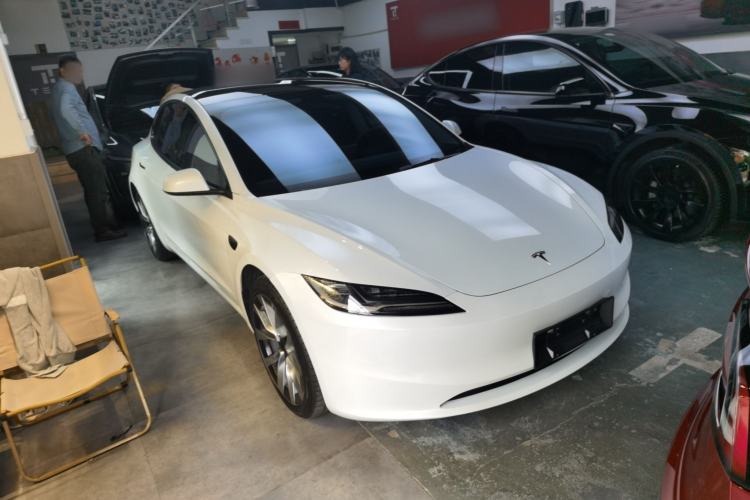 Used Tesla Model 3 2023 Long-Range All-Wheel-Drive Version