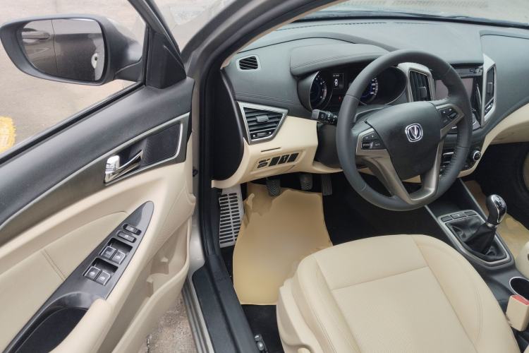 Used CHANGAN Eado 2016 1.6L Manual Fashion Edition Driver Seat