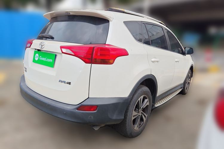 Used Toyota RAV4 2016 2.0L CVT Two-Wheel Drive Fashion Edition China V Standard
