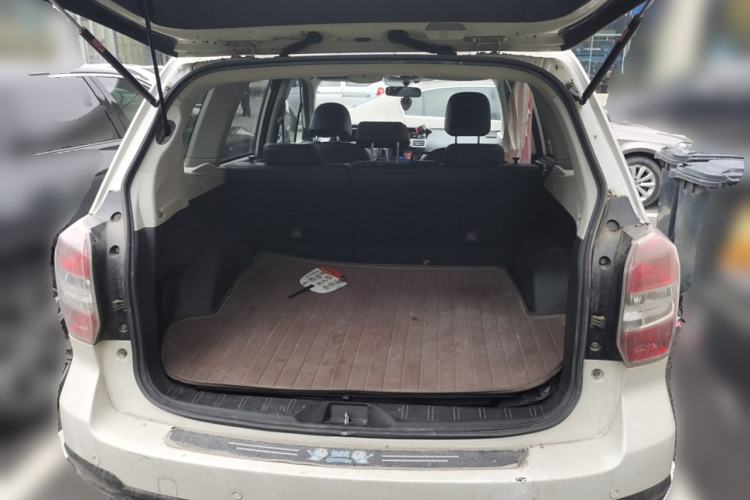 Used Subaru Forester 2015 2.5i Special Edition Commemorative Model Trunk