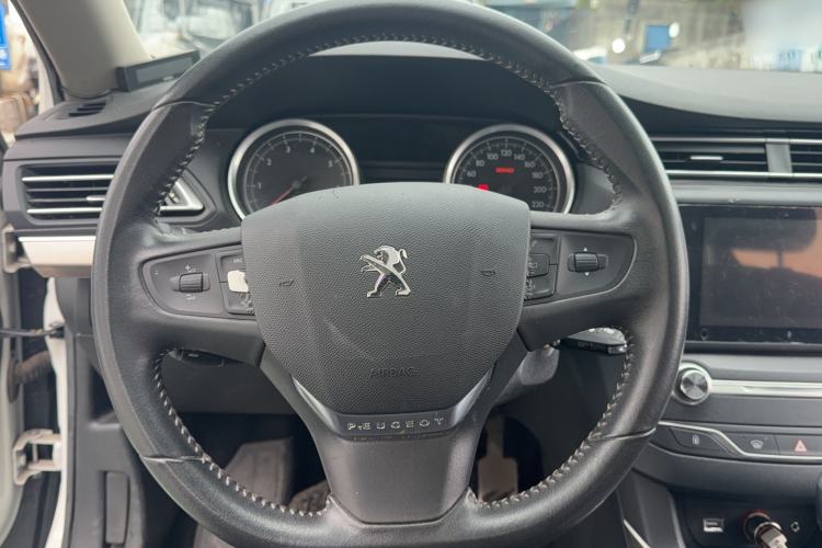 Used Peugeot 408 2015 1.2T Automatic Luxury Edition Interior 1