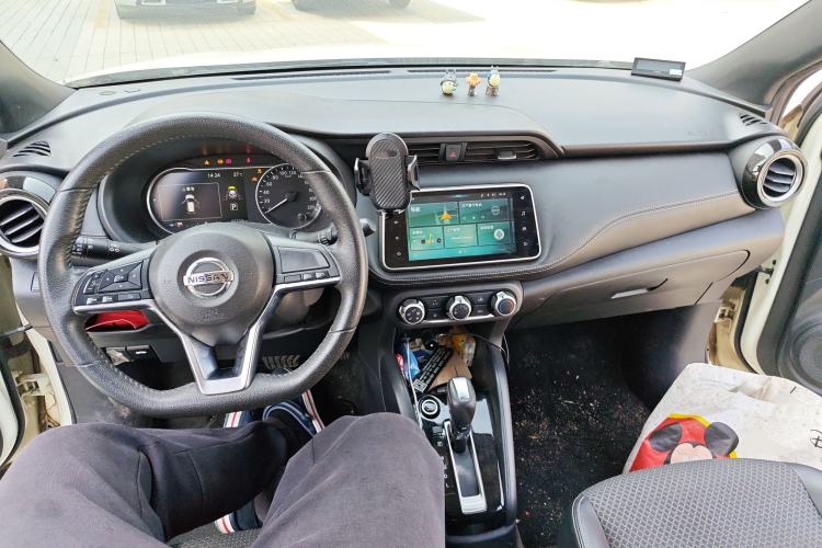 Used Nissan Kicks 2018 1.5L CVT Smart Connect Deluxe Edition
