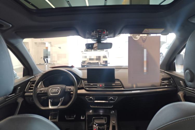 Used Audi Q5L 2024 40 TFSI Luxury Dynamic Edition Center Console