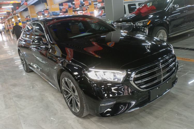 Used Mercedes-Benz E-Class New Energy 2024 E 350 e L Plug-in Hybrid Sedan Front Right 45 Deg