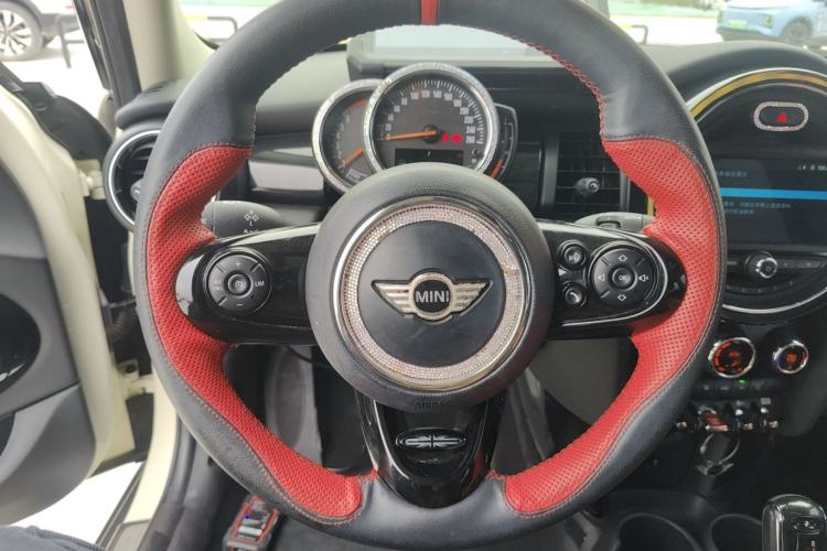 Used MINI MINI 2018 1.5T COOPER Artist Five-Door Edition