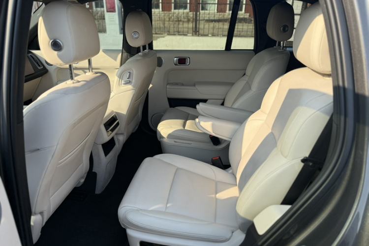 Used Li Auto L8 2023 Pro Model
