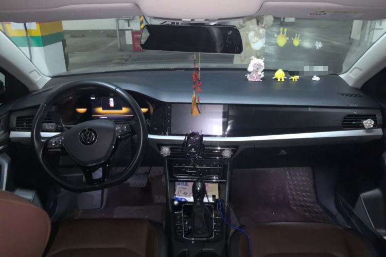 Used Volkswagen Lavida 2022 280TSI DSG Luxury Edition Center Console