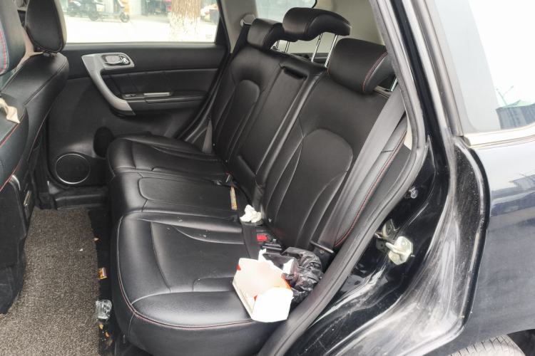 Used Haval H6 2015 Upgraded Model 1.5T Manual Two-Wheel Drive Elite Version