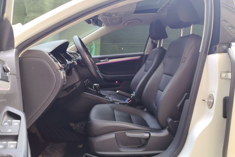 Used Volkswagen Sagitar 2018 180TSI DSG Prestige Edition Left Front Seat