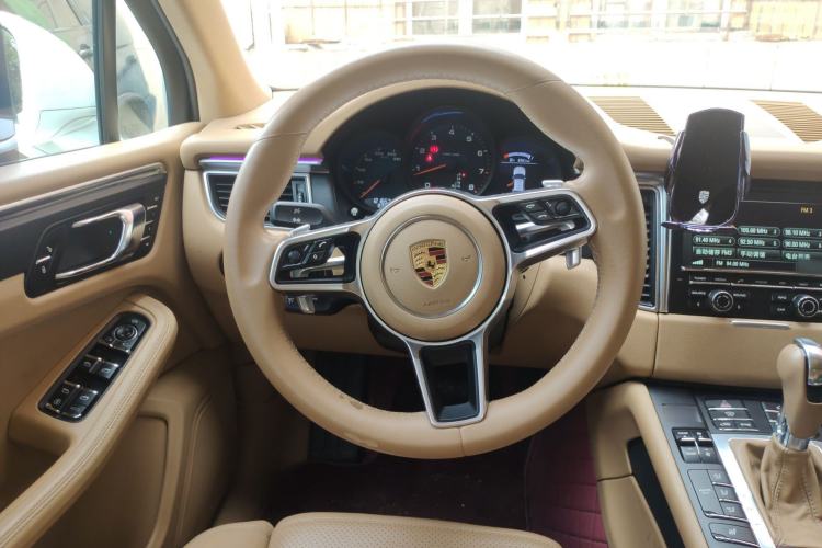 Used Porsche Macan 2016 Macan 2.0T Steering Wheel