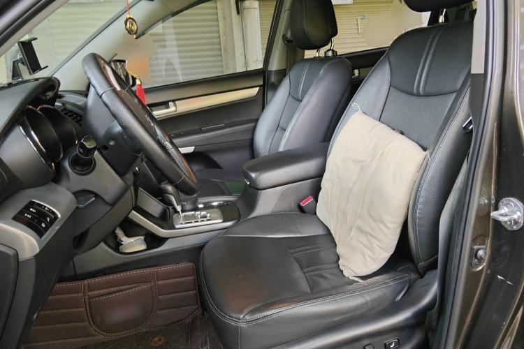 Used Kia Sorento 2012 2.4L Gasoline Supreme Edition
