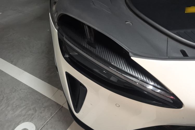 Used Xiaomi Auto YU7 2025 Ultra-Long Range High-Performance All-Wheel-Drive Max Edition Exterior 6