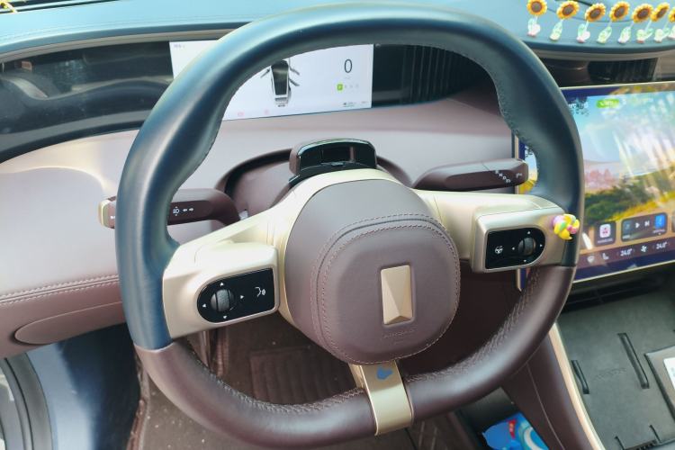 Used Avatr 11 2022 Long-Range Dual-Motor Luxury Edition 5 Seats