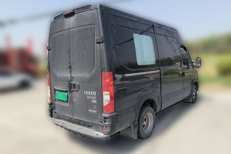 Used Iveco Eurocargo 2020 2.3T Manual Super Rui Long Wheelbase Short Overhang High Roof China VI F1A
