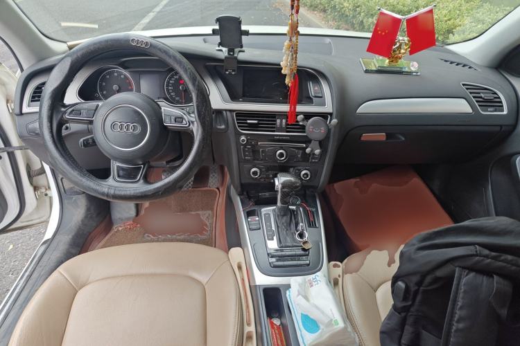 Used Audi A4L 2015 35 TFSI Automatic Standard Model Center Console