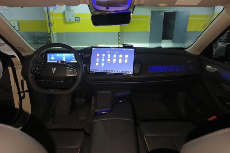 Used Deepal SL03 2022 515 Pure Electric Version Center Console