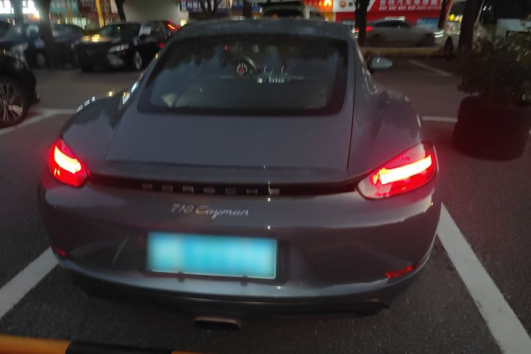 Used Porsche 718 2016 Cayman 2.0T
