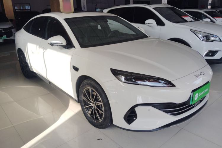 Used BYD Seal 06 New Energy 2025 DM-i Smart Drive 120KM Deluxe Model Front Right 45 Deg