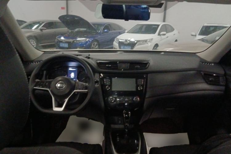 Used Nissan X-Trail 2017 2.0L CVT Comfort Edition 2WD Center Console