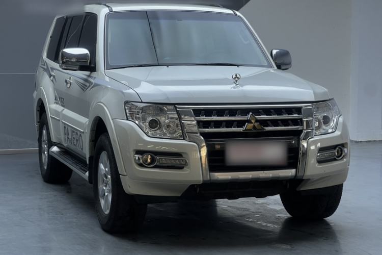 Used Mitsubishi Pajero 
