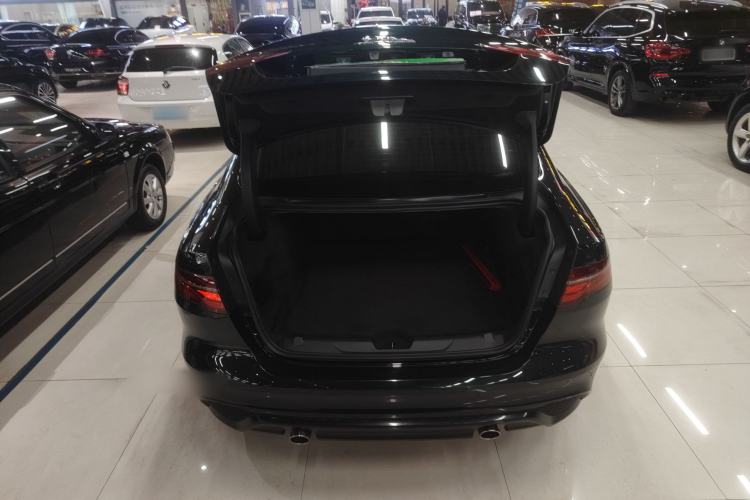 Used Jaguar XEL 2022 2.0T 250 PS R-DYNAMIC S Advanced Sport Edition Trunk