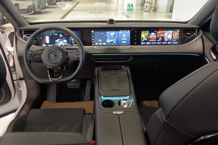 Used VOYAH FREE 2025 318 318 km Rear-Drive Touring Edition