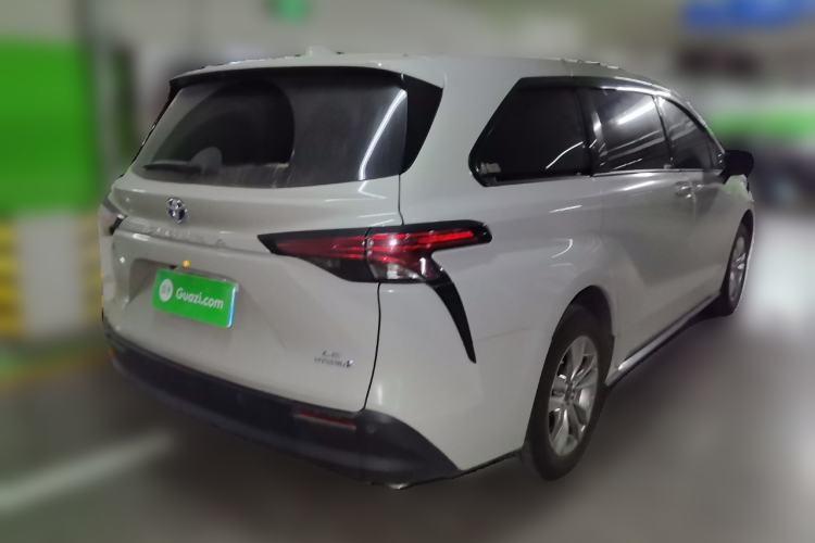 Used Toyota Sienna 2023 2.5L Hybrid Comfort Edition