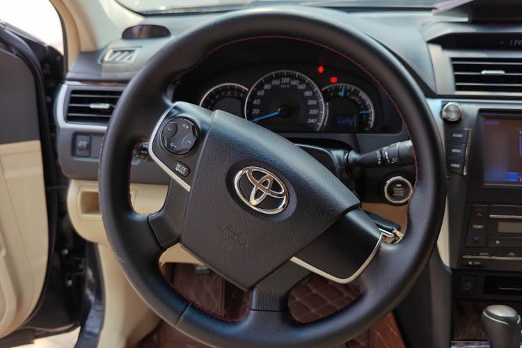 Used Toyota Camry 2016 2.0E 10th Anniversary Elite Edition Steering Wheel