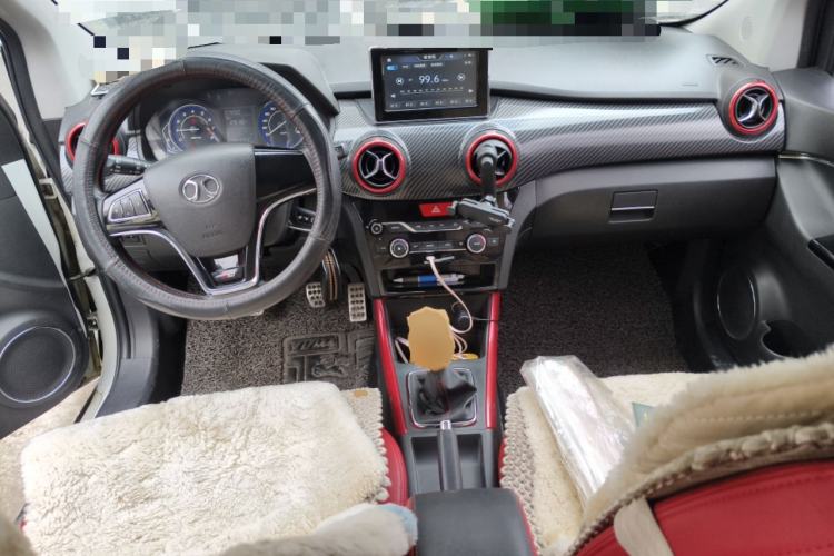 Used BAIC Senova X25 2015 1.5L manual Comfort trim level