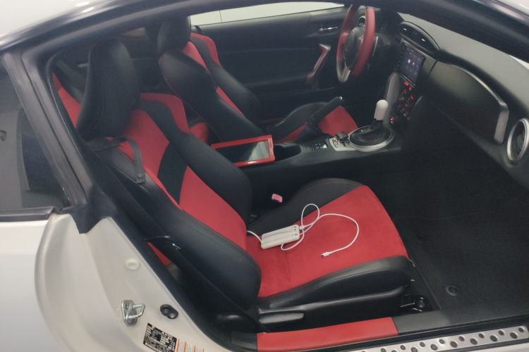 Used Toyota 86 2013 2.0L Automatic Luxury Version